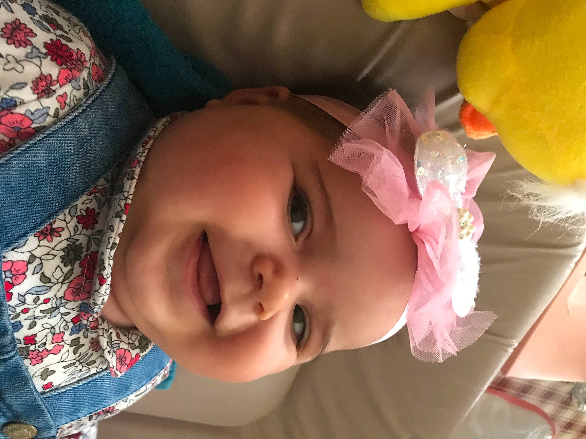 Lou a rejoint le concours — aidez-le/la à gagner de superbes lots ! baby, baby_laughing, baby_toddler_clothing, cheek, chin, eye, eyebrow, eyelash, face, happy, head, headwear, iris, joy, lip, mouth, neck, nose, person, skin