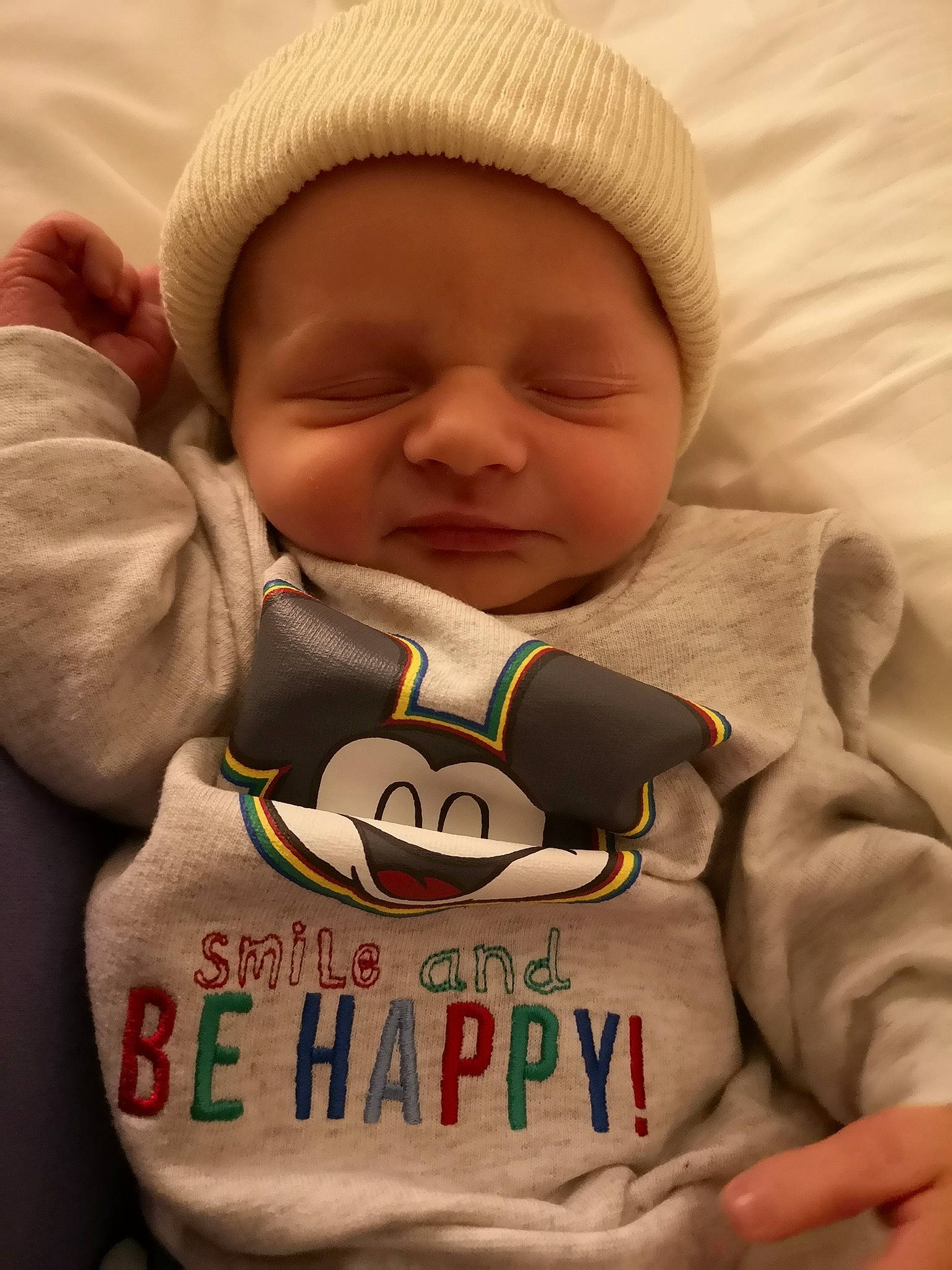 Jace a rejoint le concours — aidez-le/la à gagner de superbes lots ! baby, baby_products, baby_sleeping, baby_toddler_clothing, bedtime, cap, cheek, child, comfort, eye, face, happy, headwear, human_body, knit_cap, linens, mouth, nose, person, skin