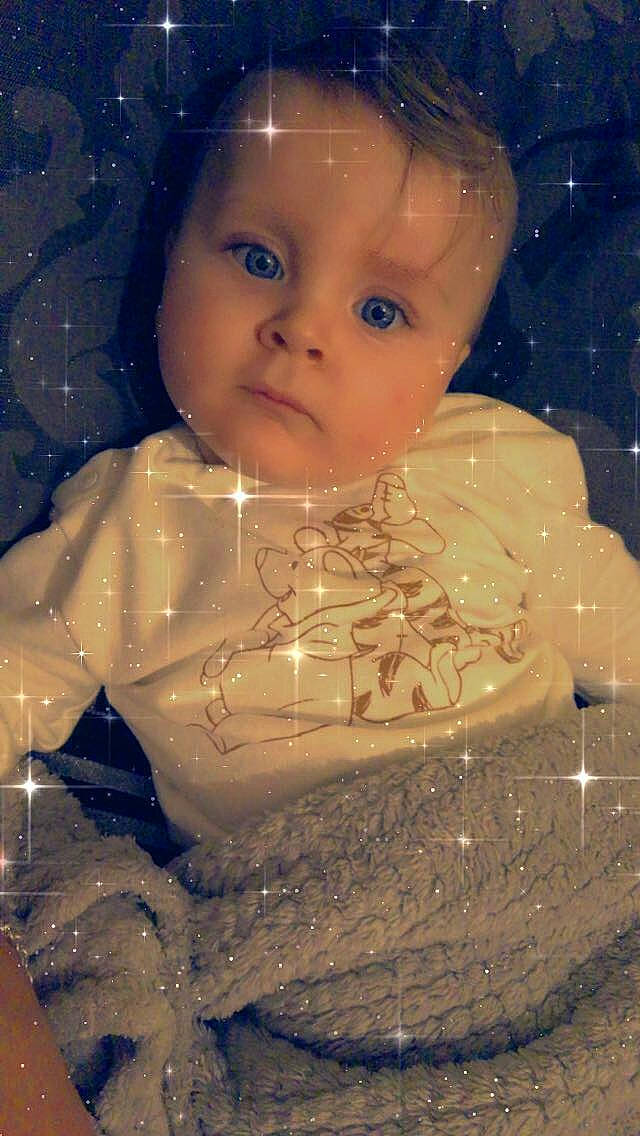 Kirill participe au concours pour gagner de l'argent avec cette photo : arm, baby, cheek, dress, eye, eyebrow, eyelash, face, forehead, hairstyle, hand, happy, head, human_body, iris, lip, mouth, nose, person, skin