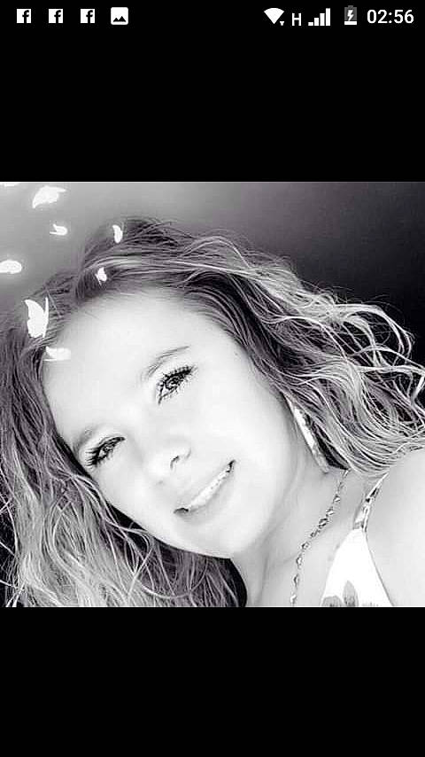 Zelia a rejoint le concours — aidez-le/la à gagner de superbes lots ! beauty, black_and_white, cheek, child, chin, eye, eyebrow, face, hair, hairstyle, head, joy, lip, monochrome, nose, person, photograph, photography, portrait, portrait_photography