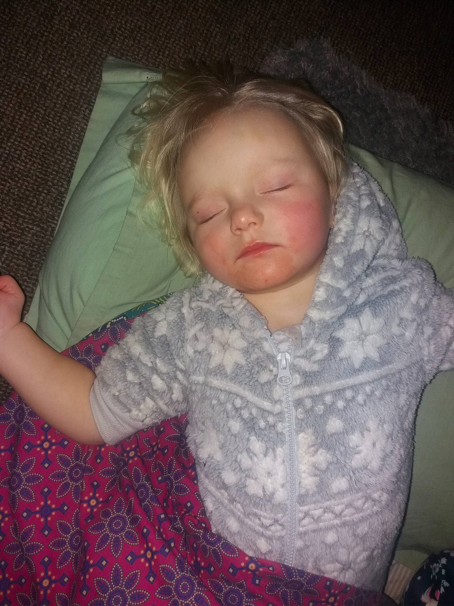 Louise is registered to the contest to win money with this photo: beauty, cheek, child, emotion, eye, face, forehead, girl, hair, head, human_hair_color, infant, lip, nose, person, pink, sitting, skin, smile, toddler