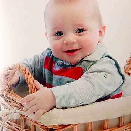 Charlie is registered to the contest to win money with this photo: