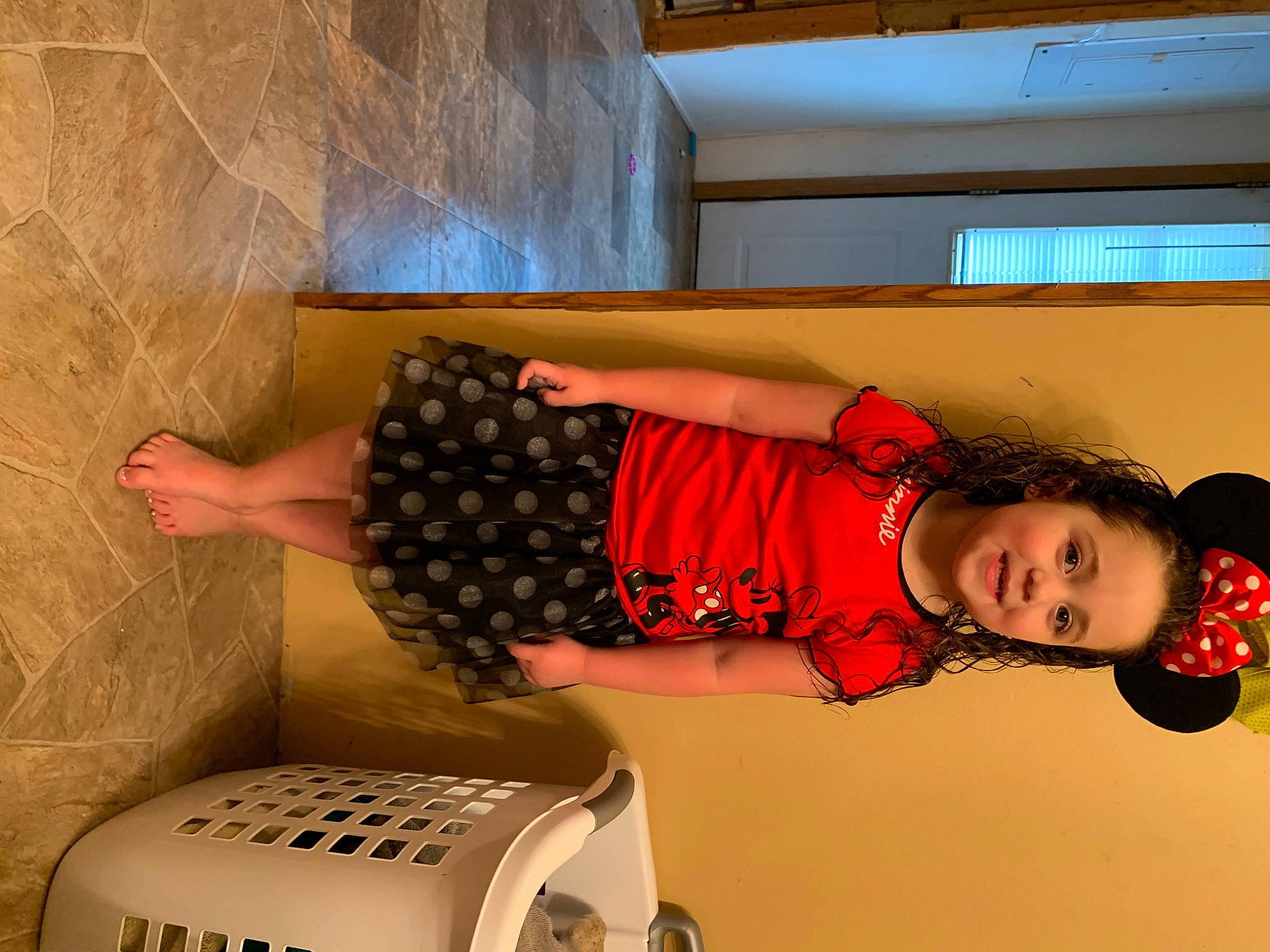 Elizabeth is registered to the contest to win money with this photo: child, joy, person