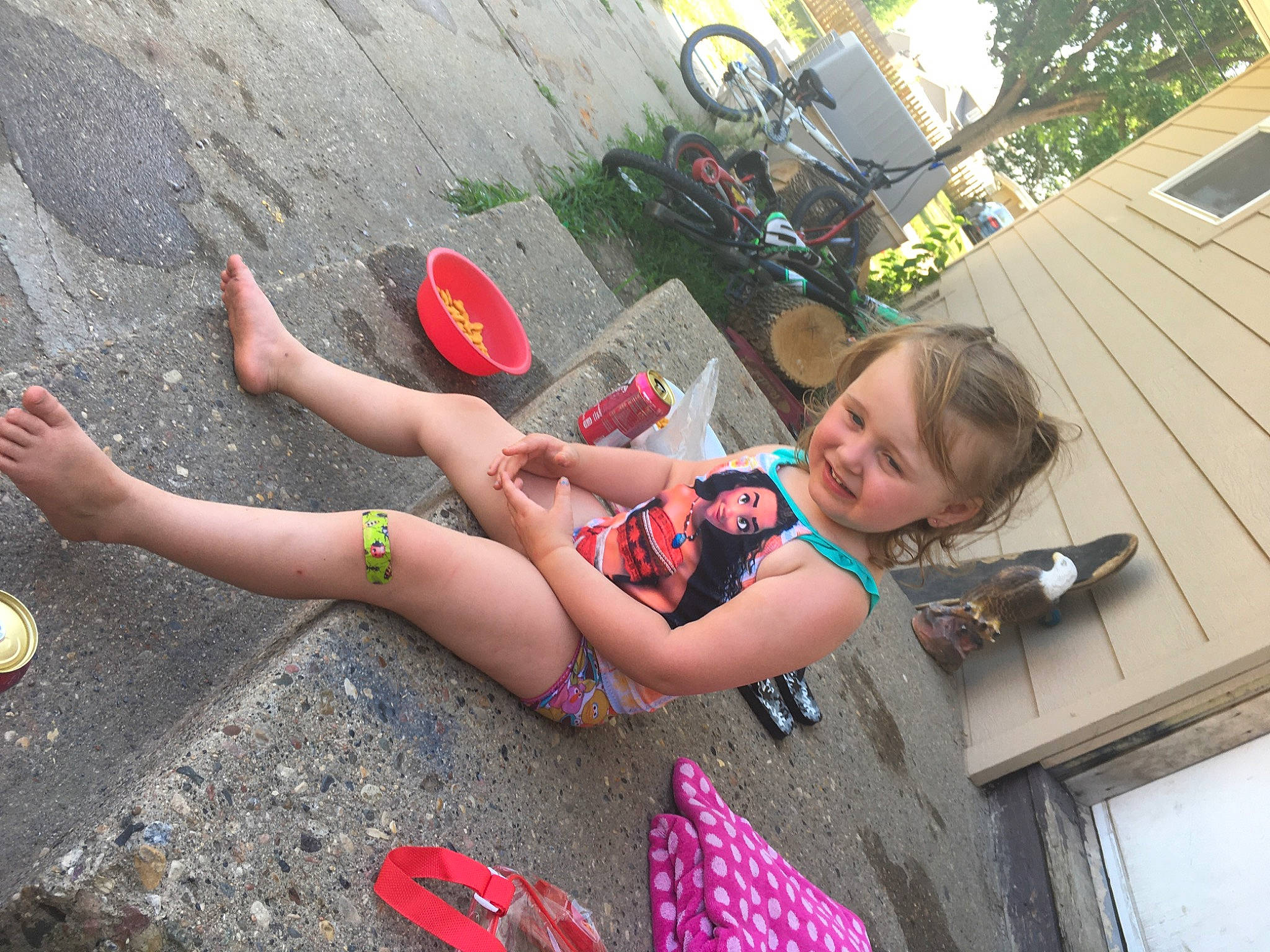 Sofina joined the competition — help win amazing prizes! fawn, fun, joy, leg, leisure, person, summer, vacation