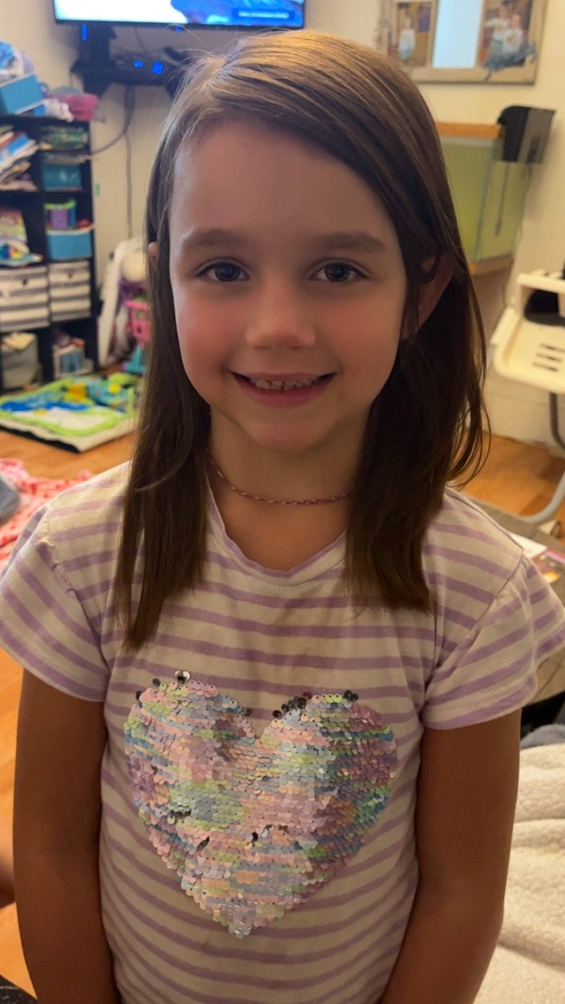 Catherine is registered to the contest to win money with this photo: bangs, cheek, chin, eyelash, forehead, hair, hairstyle, happy, head, joint, joy, mammal, neck, organ, person, shoulder, skin, sleeve, smile, standing