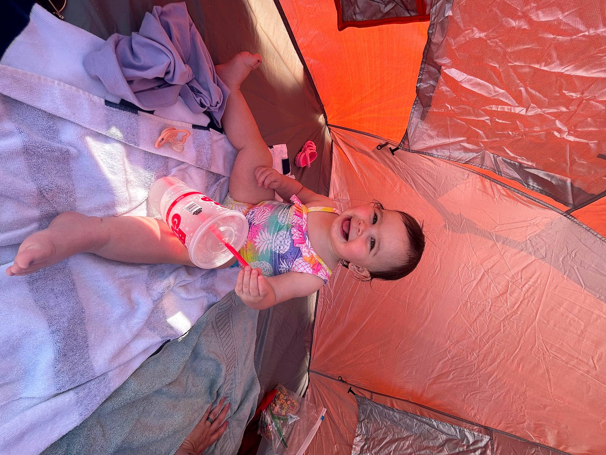 Catalina is registered to the contest to win money with this photo: baby, child, event, flooring, fun, hand, happy, human_leg, joy, leg, leisure, magenta, mouth, orange, pattern, person, pink, t_shirt, thigh, tints_and_shades