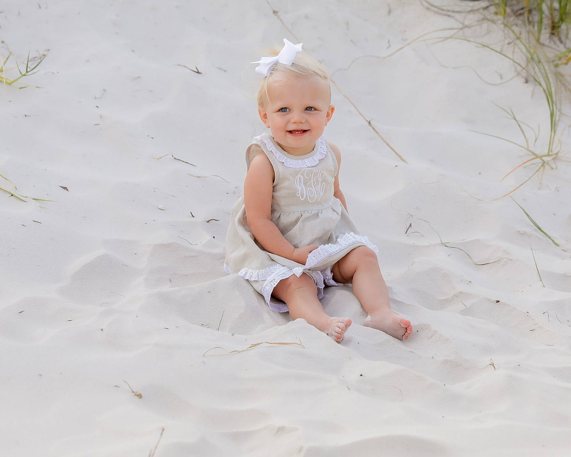 Dalis joined the competition — help win amazing prizes! barefoot, child, fun, joy, leg, person, photograph, photography, play, portrait, portrait_photography, sand, sitting, smile, summer, toddler, vacation