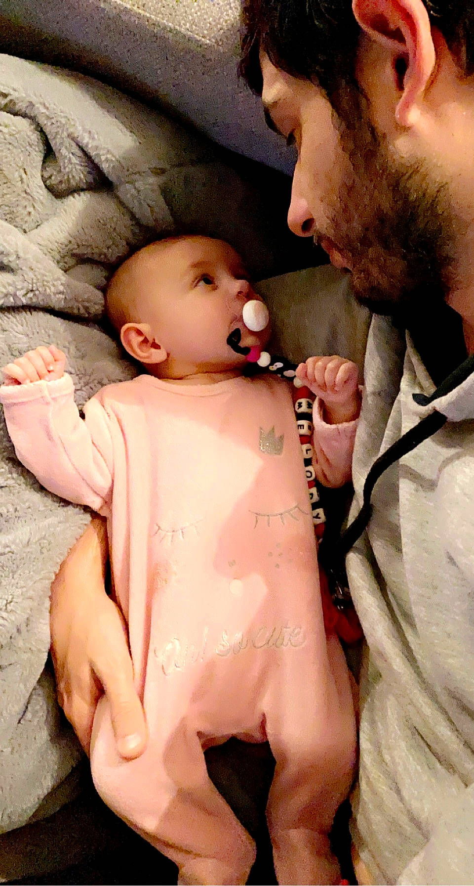 Mélody a rejoint le concours — aidez-le/la à gagner de superbes lots ! abdomen, baby, cheek, child, finger, human, mouth, nose, person, toddler, trunk