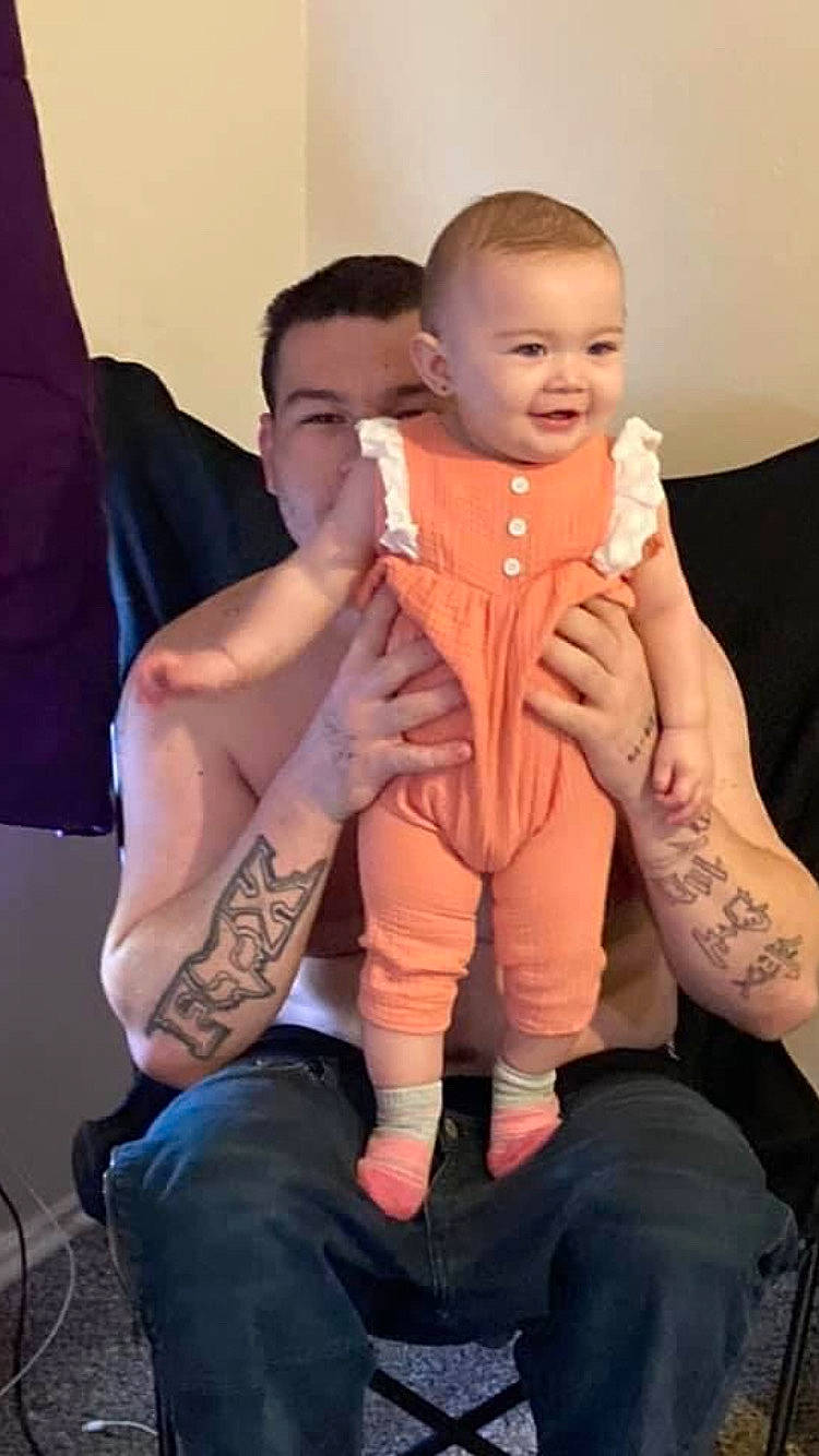 Aubreigh joined the competition — help win amazing prizes! chest, comfort, finger, flash_photography, gesture, hairstyle, happy, human_body, jeans, joint, leg, muscle, neck, person, shoulder, sleeve, smile, stomach, textile, thigh