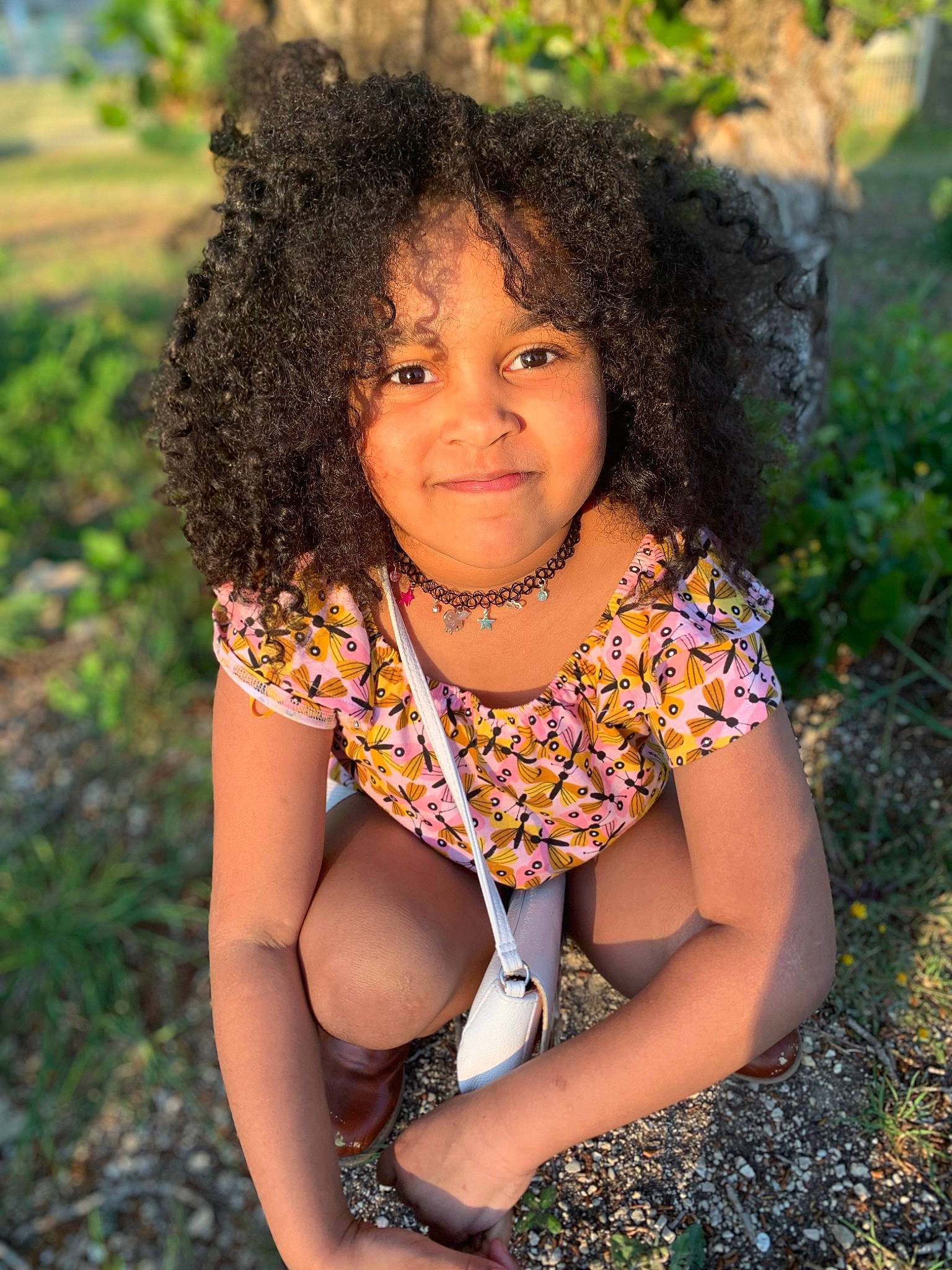 Mariama participe au concours pour gagner de l'argent avec cette photo : adaptation, afro, beauty, black_hair, facial_expression, fawn, flash_photography, fun, grass, happy, iris, joy, leaf, lip, people_in_nature, person, plant, skin, smile, sunlight