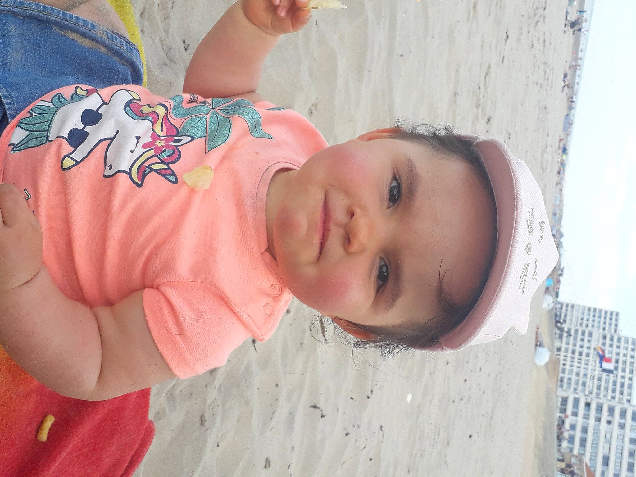 Louna a rejoint le concours — aidez-le/la à gagner de superbes lots ! baby, baby_products, baby_toddler_clothing, cheek, child, fun, happy, hat, headwear, joy, leisure, lip, nose, pattern, person, pink, play, skin, sleeve, smile