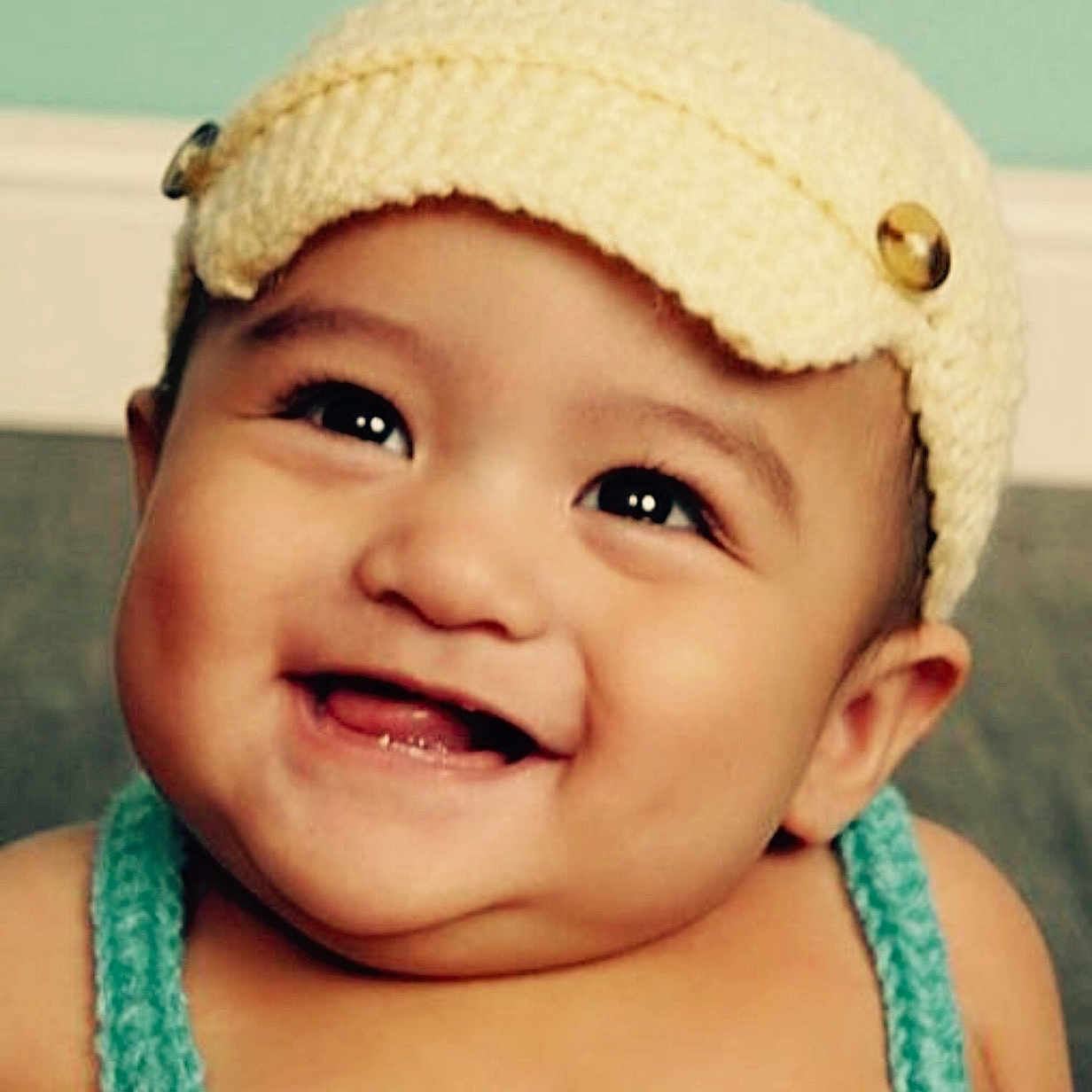 Kenley is registered to the contest to win money with this photo: