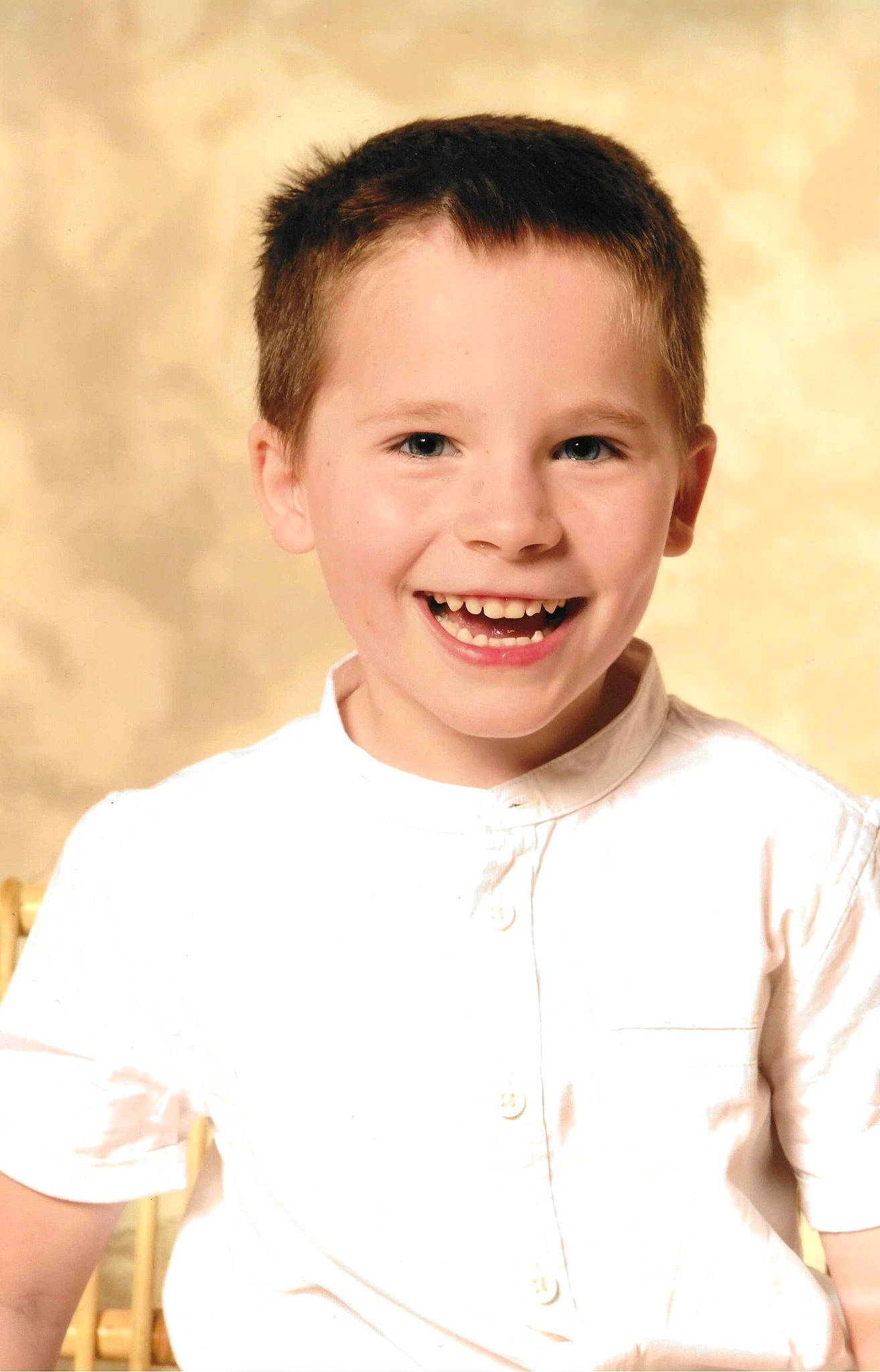 Nolan participe au concours pour gagner de l'argent avec cette photo : cheek, child, chin, eyelash, face, flash_photography, fun, gesture, happy, head, joy, laugh, neck, person, portrait, portrait_photography, shoulder, skin, sleeve, smile