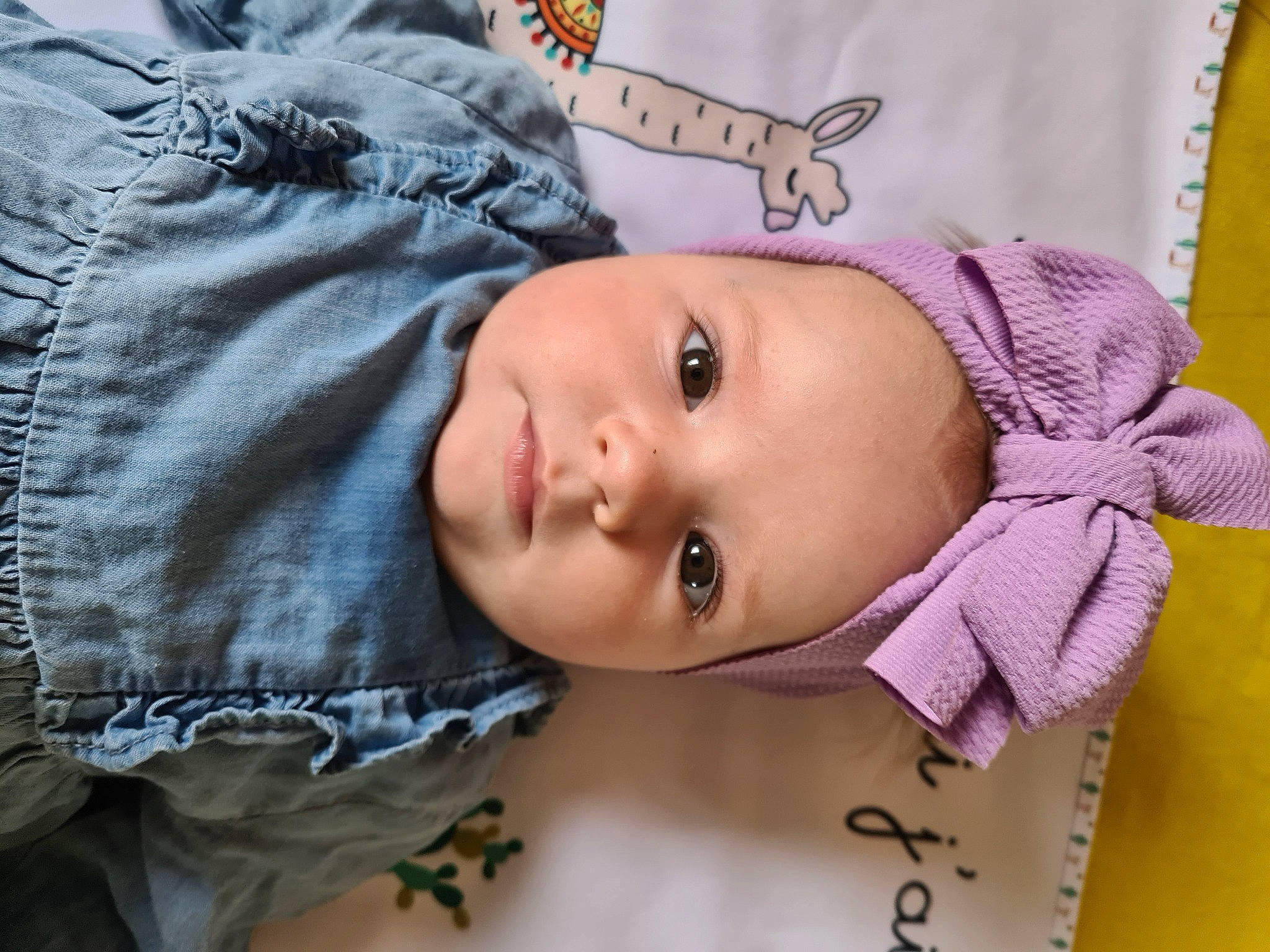 Charlotte a rejoint le concours — aidez-le/la à gagner de superbes lots ! baby, baby_toddler_clothing, cheek, child, chin, close_up, eye, eyebrow, eyelash, face, head, headwear, iris, linens, lip, nose, pattern, person, skin, sleeve