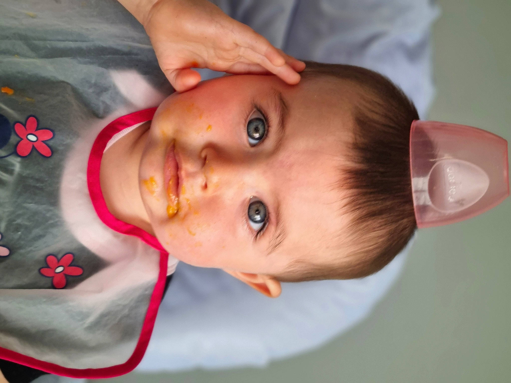 Tessa participe au concours pour gagner de l'argent avec cette photo : baby, baby_toddler_clothing, cheek, chin, dress, eye, eyebrow, eyelash, face, facial_expression, forehead, happy, hat, iris, lip, mouth, nose, person, skin, smile