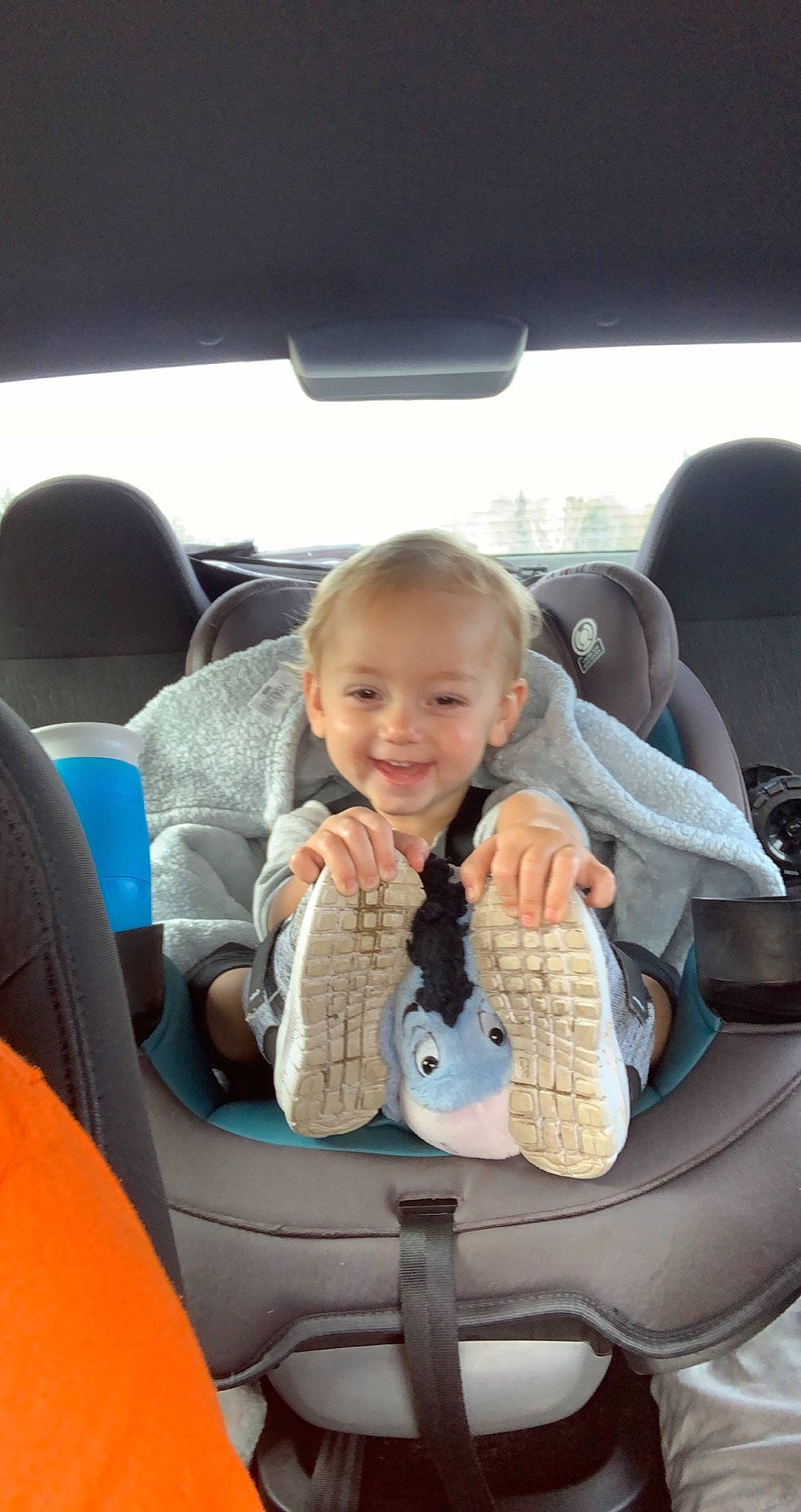 Brentlee is registered to the contest to win money with this photo: auto_part, automotive_design, automotive_exterior, car, car_seat, car_seat_cover, comfort, family_car, happy, head_restraint, joy, mid_size_car, motor_vehicle, person, personal_luxury_car, seat_belt, smile, steering_part, steering_wheel, toddler