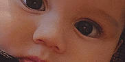 Matéo a rejoint le concours — aidez-le/la à gagner de superbes lots ! baby, close_up, face, eyes, blanket, chubby_cheeks, infant, portrait, cute, cozy, child, young, warm, soft, expression, skin, head, person, indoors, looking