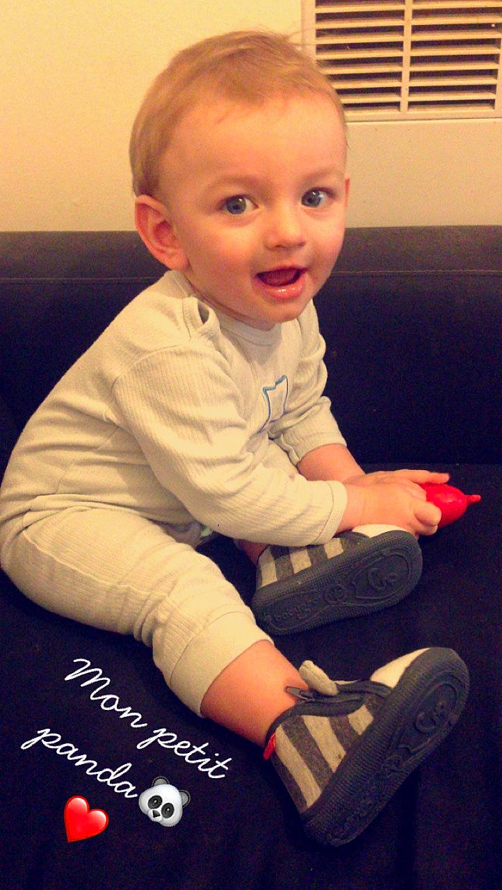 Djayden participe au concours pour gagner de l'argent avec cette photo : arm, boy, cheek, child, day, finger, girl, infant, leg, person, product, sitting, skin, smile, standing, surprise, toddler