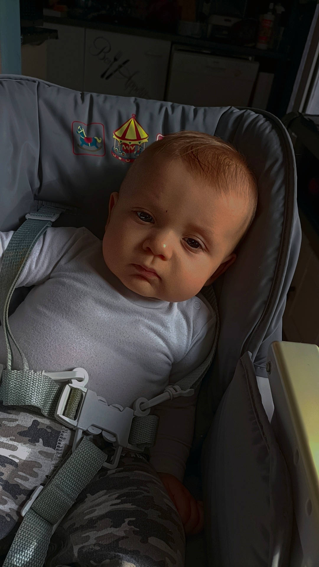 Scott participe au concours pour gagner de l'argent avec cette photo : auto_part, baby, baby_carriage, baby_in_car_seat, baby_products, baby_safety, baby_toddler_clothing, bag, car_seat, car_seat_cover, cheek, child, comfort, head_restraint, infant_bed, linens, person, product, seat_belt, sitting