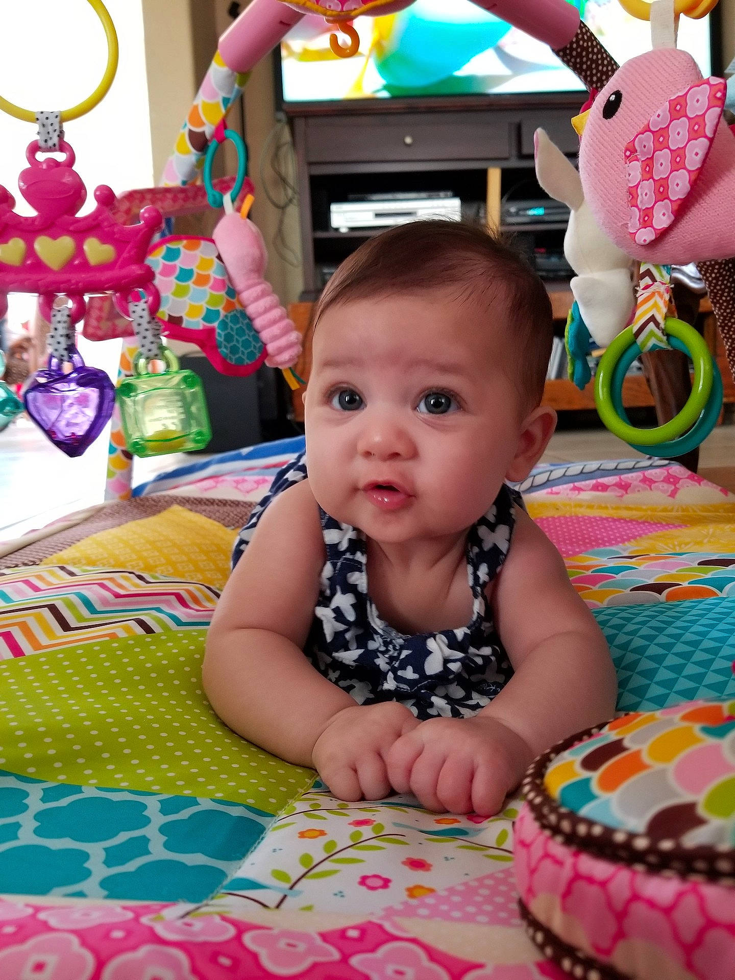 Abigail is registered to the contest to win money with this photo: birthday, cake_decorating, child, day, fun, girl, infant, party, person, pink, play, product, skin, sweetness, toddler, toy