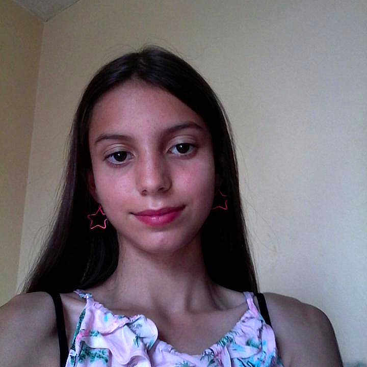Mariana participe au concours pour gagner de l'argent avec cette photo :