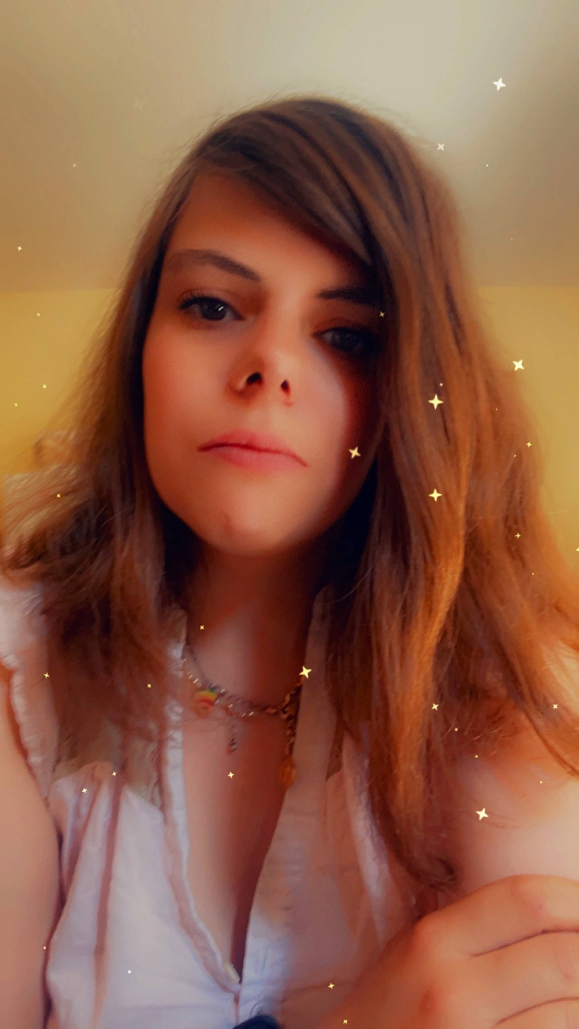 Justine participe au concours pour gagner de l'argent avec cette photo : black_hair, cheek, chest, chin, eyebrow, eyelash, facial_expression, flash_photography, gesture, hair, hairstyle, happy, jaw, layered_hair, lip, muscle, neck, nose, person, shoulder