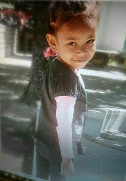 Laetitia a rejoint le concours — aidez-le/la à gagner de superbes lots ! child, child_model, cool, fun, girl, hairstyle, human_hair_color, long_hair, person, snapshot, toddler