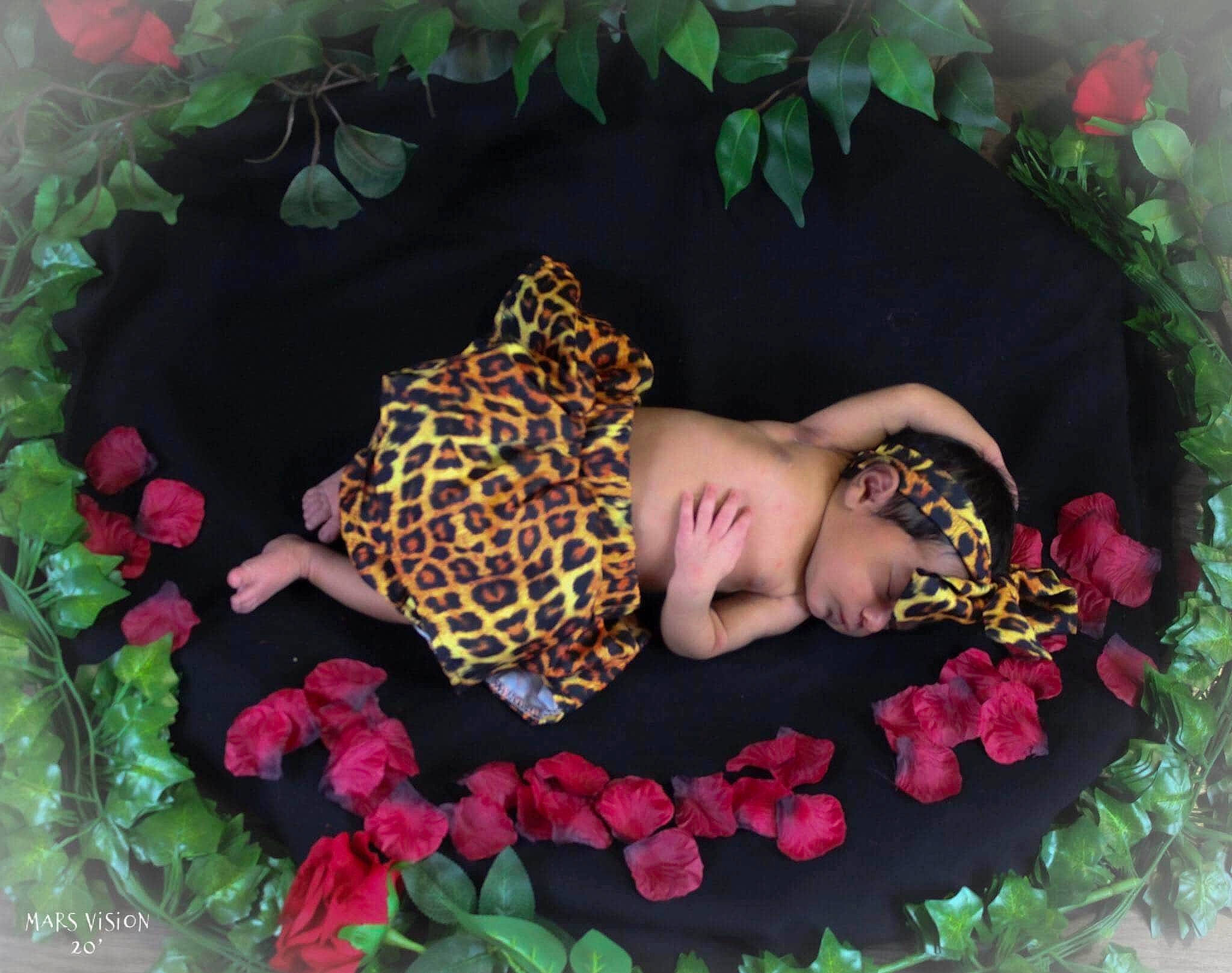 Daliylah joined the competition — help win amazing prizes! annual_plant, artificial_flower, cut_flowers, day_dress, floral_design, floristry, flower_arranging, hair_accessory, headpiece, headwear, leaf_vegetable, nap, person, petal, photo_shoot, portrait_photography, rose, sleep