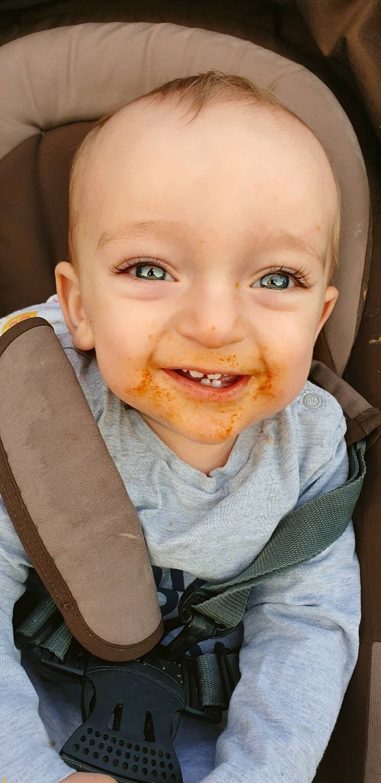 Leo is registered to the contest to win money with this photo: baby, baby_toddler_clothing, cheek, child, chin, close_up, eyebrow, eyelash, facial_expression, fun, happy, iris, joy, lip, mouth, nose, person, skin, sleeve, smile