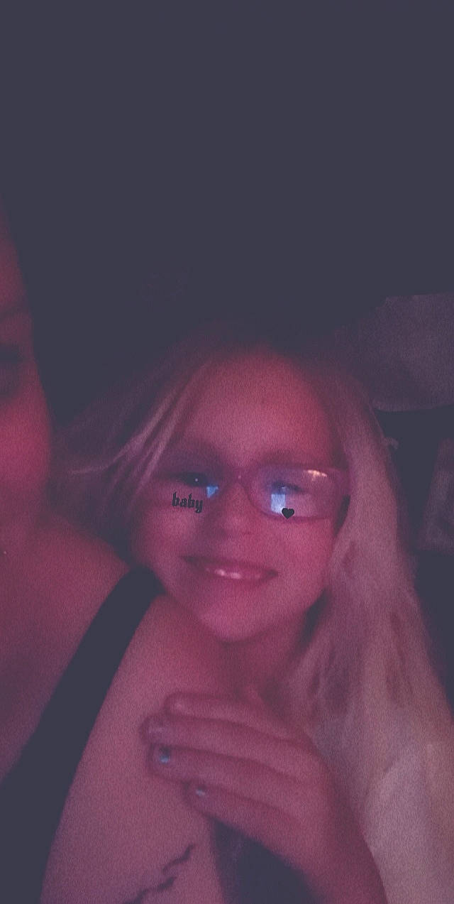 Adali is registered to the contest to win money with this photo: black_hair, ear, electric_blue, eyelash, eyewear, flash_photography, gesture, glasses, happy, iris, jaw, joy, lip, magenta, mouth, neck, nose, person, pink, shoulder