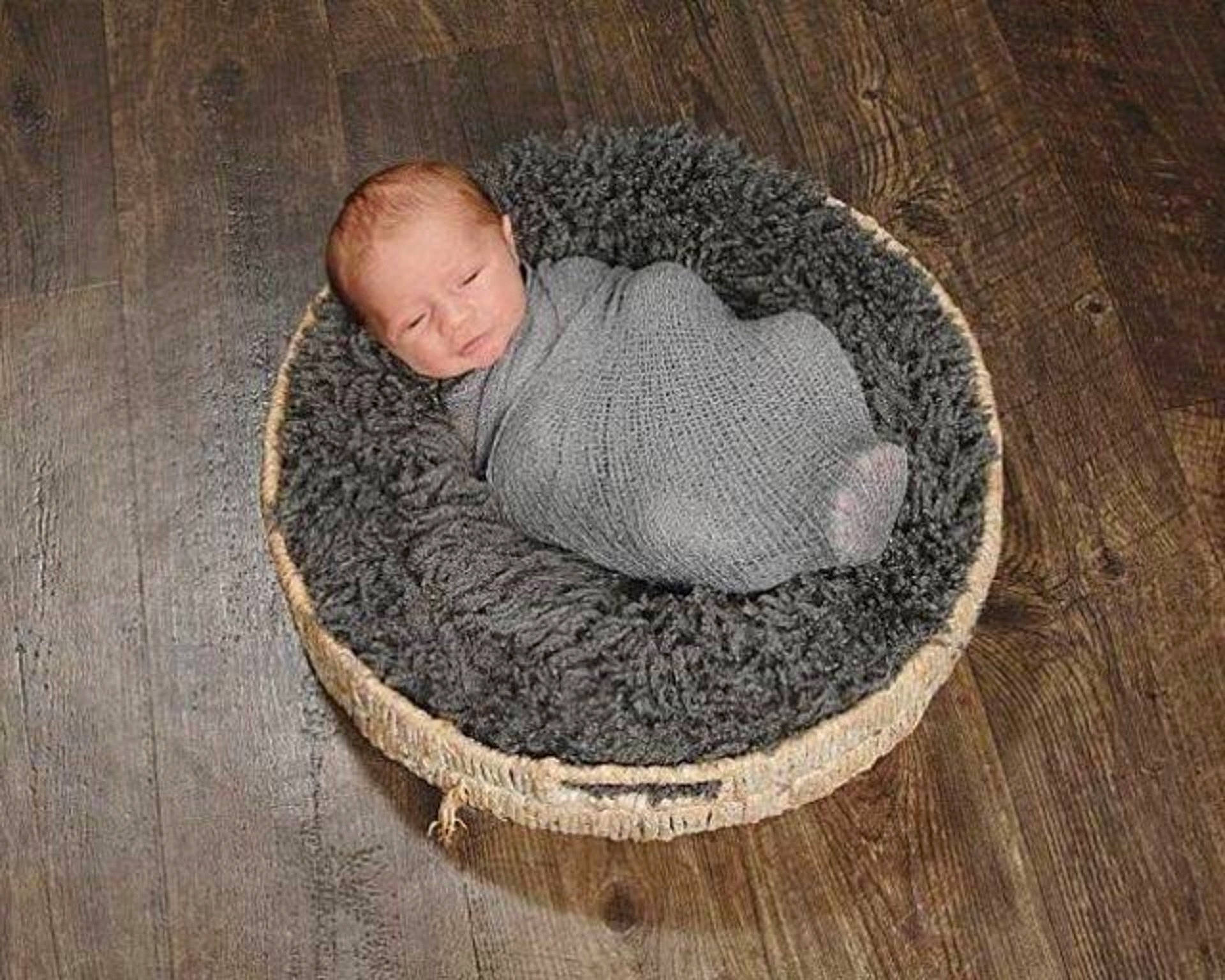 Kamryn is registered to the contest to win money with this photo: person, product, wool