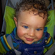 Esteban participe au concours pour gagner de l'argent avec cette photo :