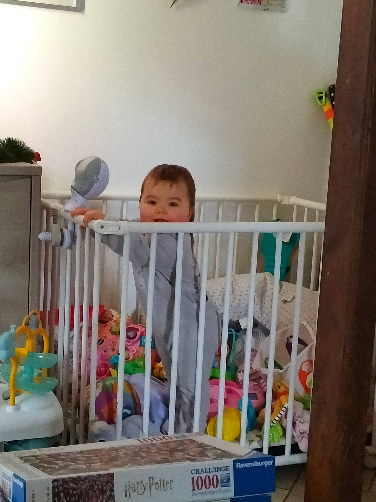 Bryanna a rejoint le concours — aidez-le/la à gagner de superbes lots ! baby, baby_products, baby_safety, baby_toddler_clothing, baby_toys, cart, child, cradle, fun, houseplant, infant_bed, mammal, nursery, person, play, product, room, t_shirt, toddler, toy