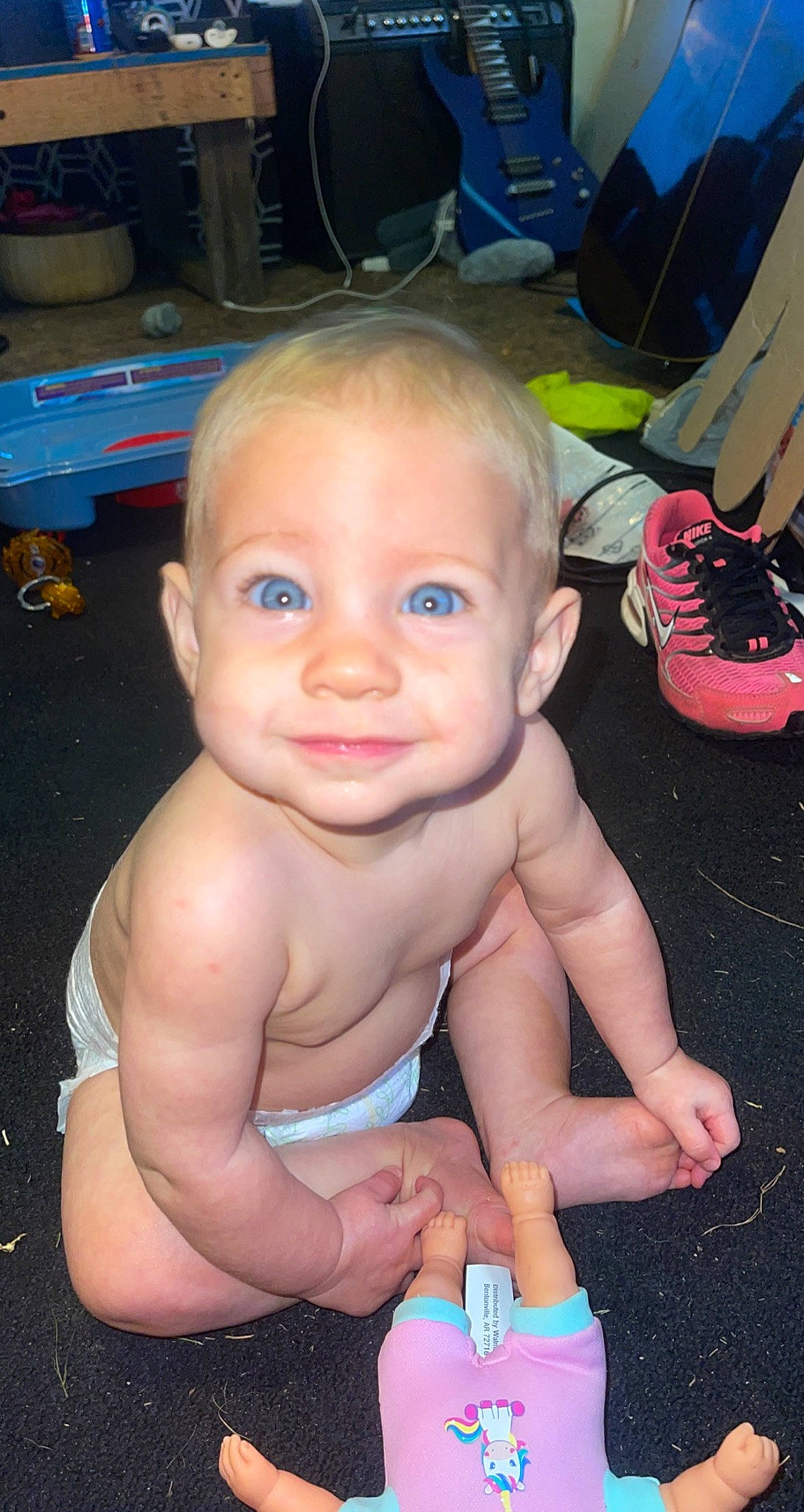 Aspyn is registered to the contest to win money with this photo: blue, chair, cheek, chest, chin, eye, eyebrow, face, finger, gesture, hand, happy, head, iris, lip, mouth, neck, nose, person, skin