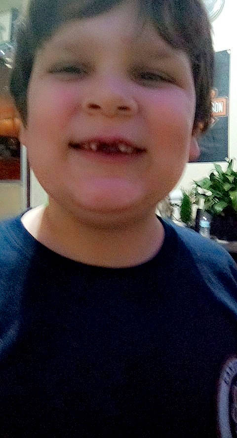 Lijah is registered to the contest to win money with this photo: cheek, chin, ear, eye, eyebrow, eyelash, facial_expression, flowerpot, forehead, hair, head, jaw, joy, lip, mouth, neck, nose, organ, person, skin