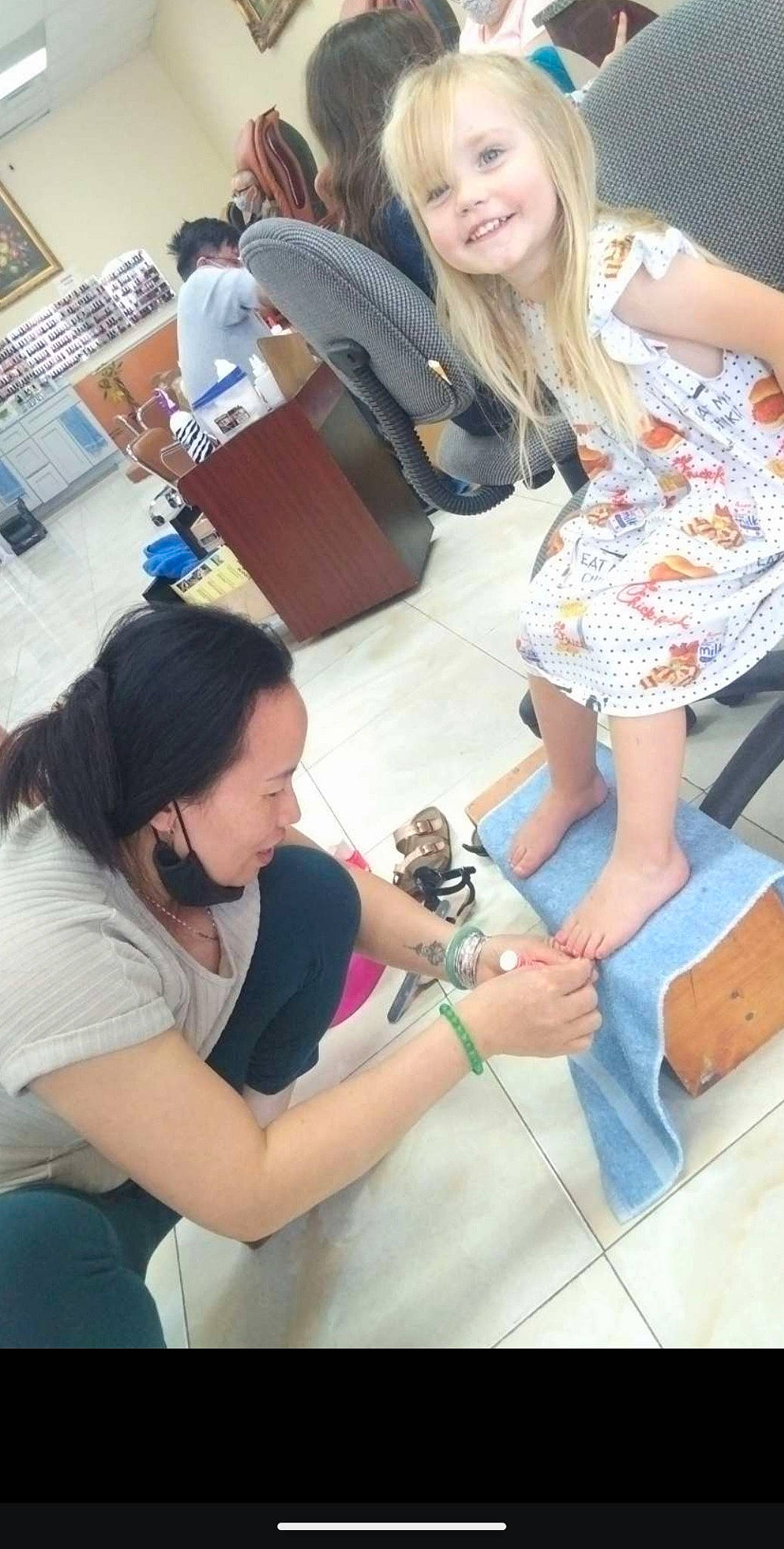 Alila joined the competition — help win amazing prizes! arm, bag, chair, child, engineering, event, fashion_design, fun, hand, human_leg, joint, joy, leisure, nail, pattern, person, recreation, room, sitting, t_shirt