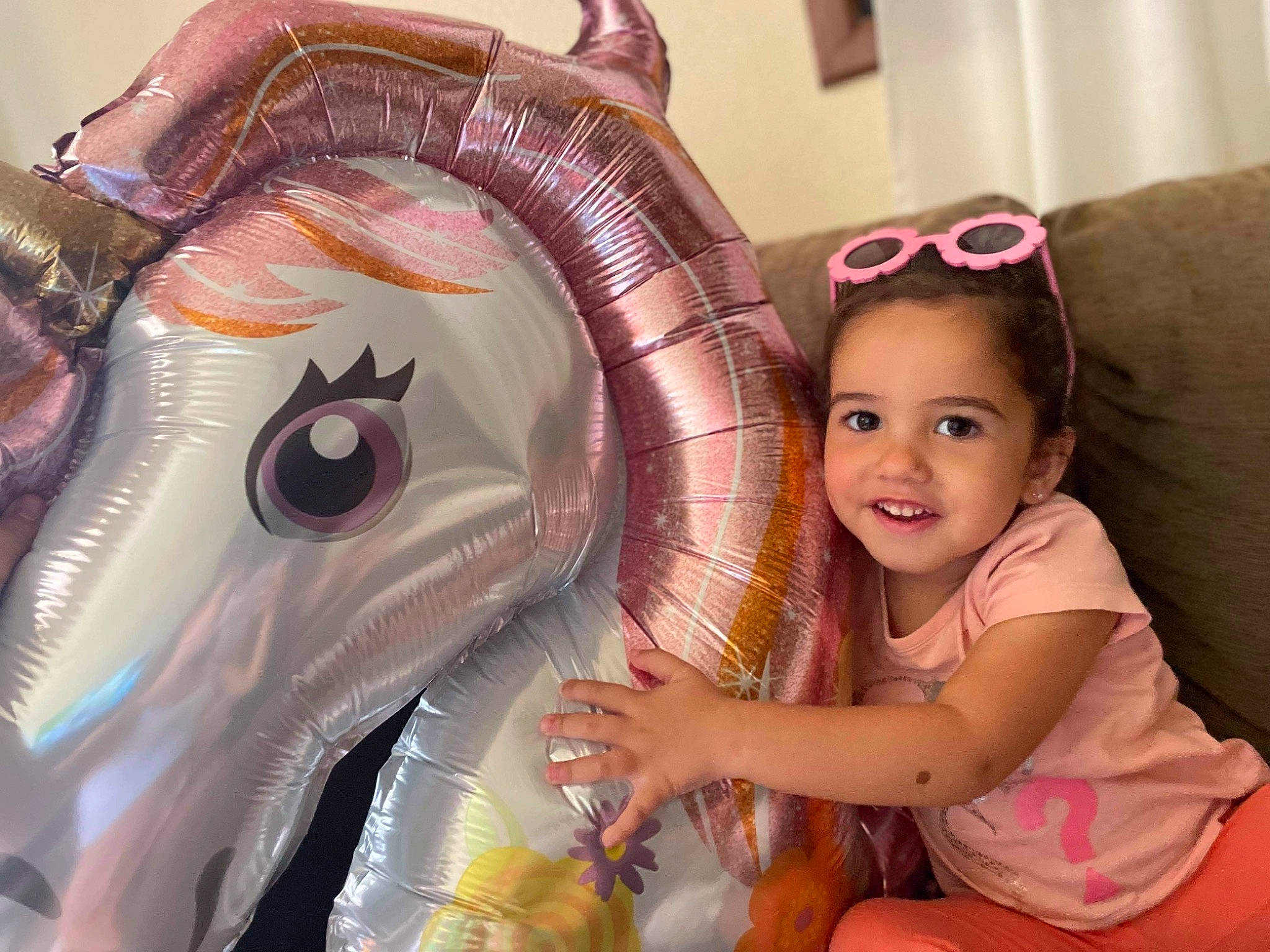 Nikol participe au concours pour gagner de l'argent avec cette photo : baby_toddler_clothing, beauty, cool, ear, eye, eyelash, fun, goggles, hairstyle, happy, human, iris, jaw, joy, mouth, person, pink, product, skin, smile