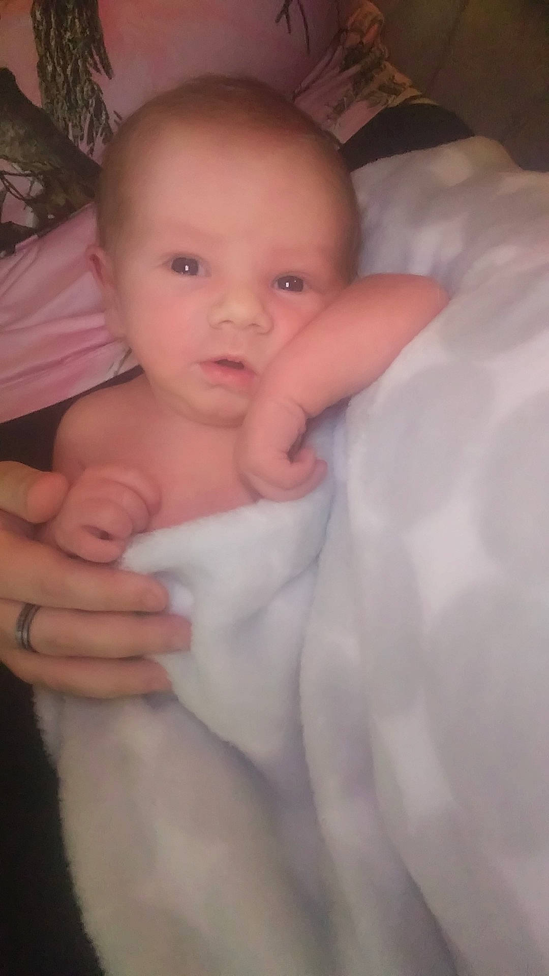 Corey is registered to the contest to win money with this photo: abdomen, cheek, child, eye, face, finger, girl, hand, head, human_hair_color, infant, iris, leg, lip, mouth, nose, person, skin, smile, toddler