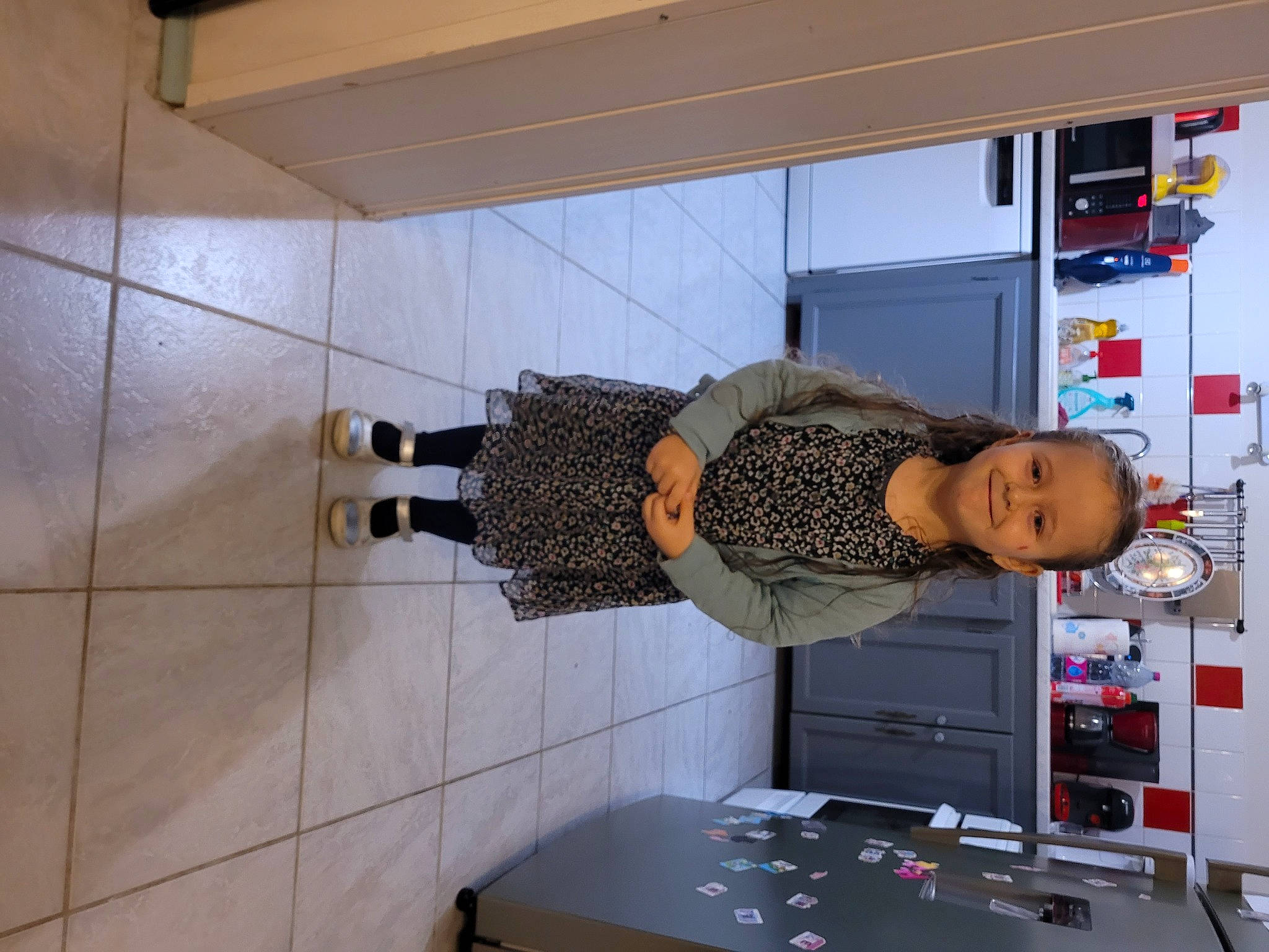 Lynna participe au concours pour gagner de l'argent avec cette photo : bathroom, building, cabinetry, ceiling, cleanliness, flooring, hat, joy, machine, person, refrigerator, room, shelf, shelving, t_shirt