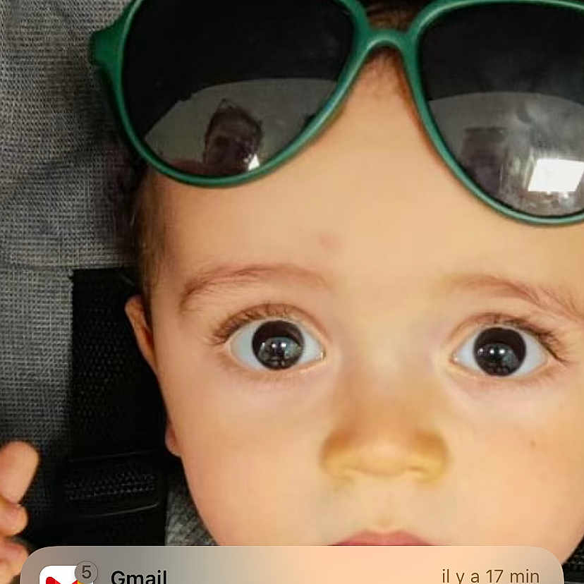 David participe au concours pour gagner de l'argent avec cette photo : accessories, advertisement, baby, businesscard, electronics, face, glasses, goggles, head, jewelry, page, paper, person, photography, portrait, poster, publication, sphere, sunglasses, text