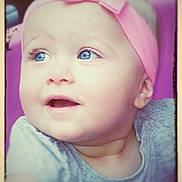 Romane participe au concours pour gagner de l'argent avec cette photo :