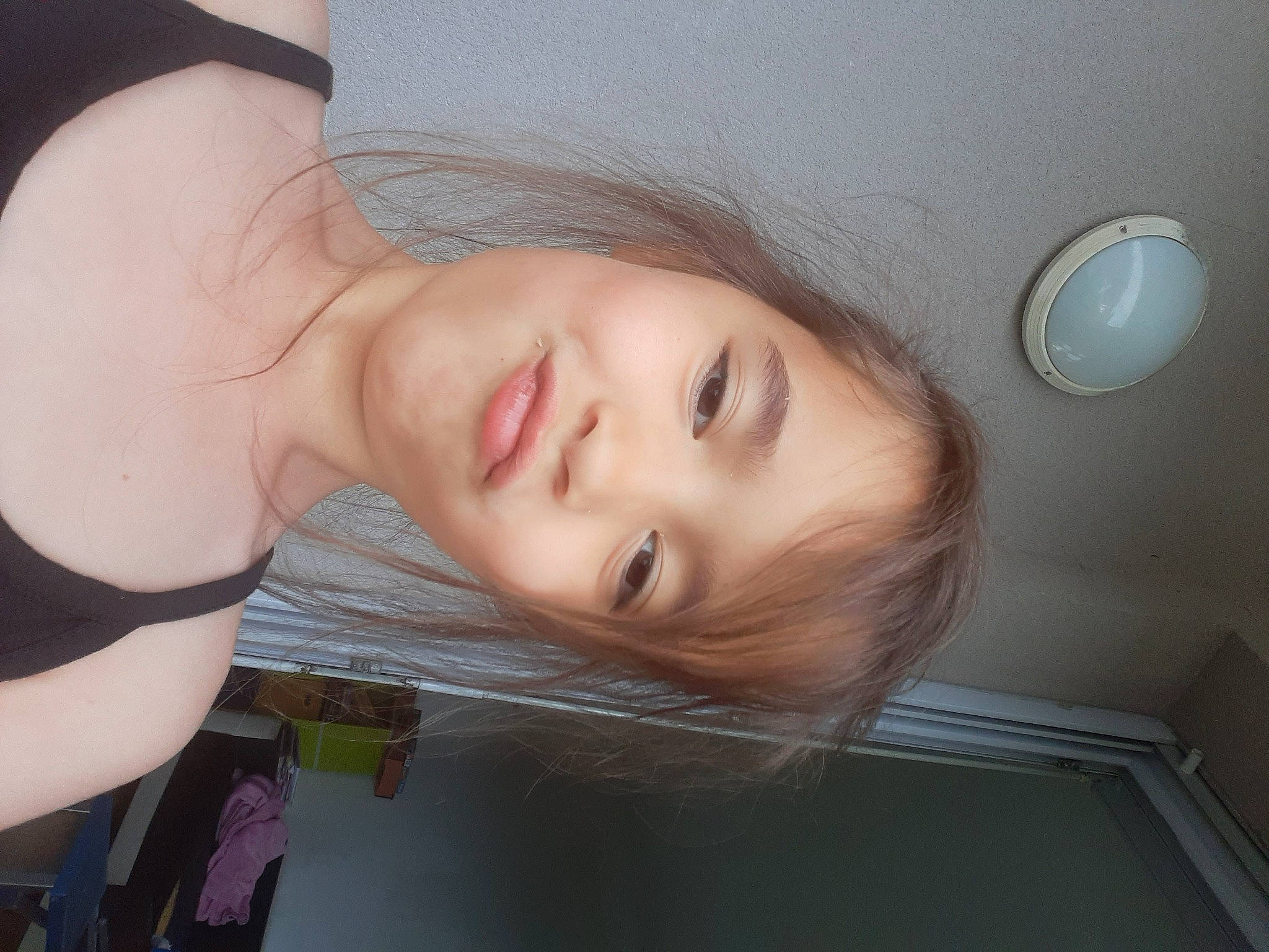 Alice a rejoint le concours — aidez-le/la à gagner de superbes lots ! beauty, black_hair, cheek, child, chin, ear, eye, eyebrow, face, forehead, hair, hand, head, jaw, joy, lip, mouth, neck, nose, person