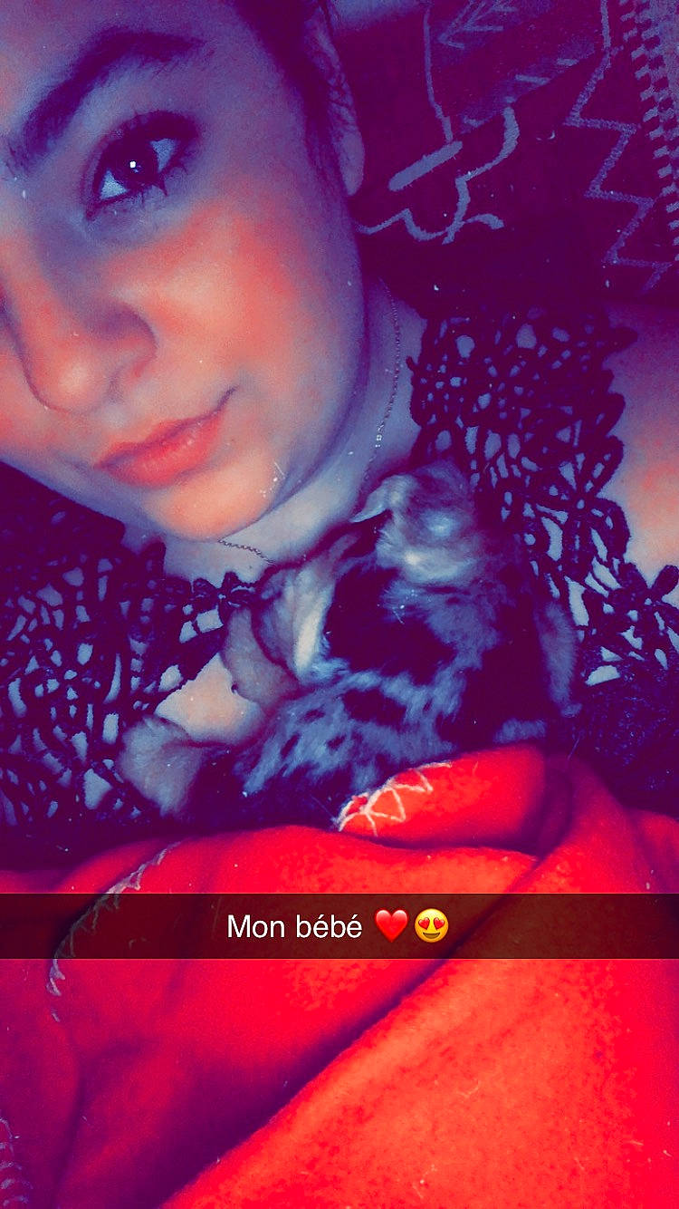 Rio participe au concours pour gagner de l'argent avec cette photo : beauty, black_hair, cheek, cool, face, lip, mouth, nose, photography, red, selfie, smile