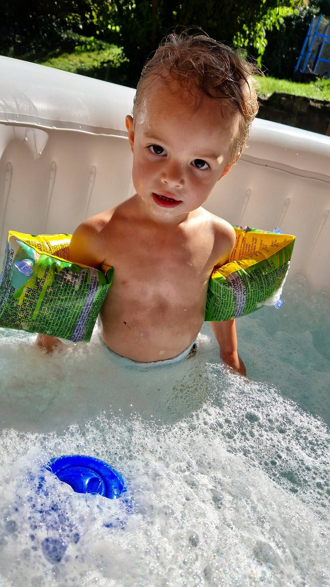 Maël a rejoint le concours — aidez-le/la à gagner de superbes lots ! barechested, bathing, board_short, chest, child, fun, grass, hairstyle, happy, leisure, people_in_nature, person, play, product, recreation, summer, swimming_pool, toddler, vacation, water