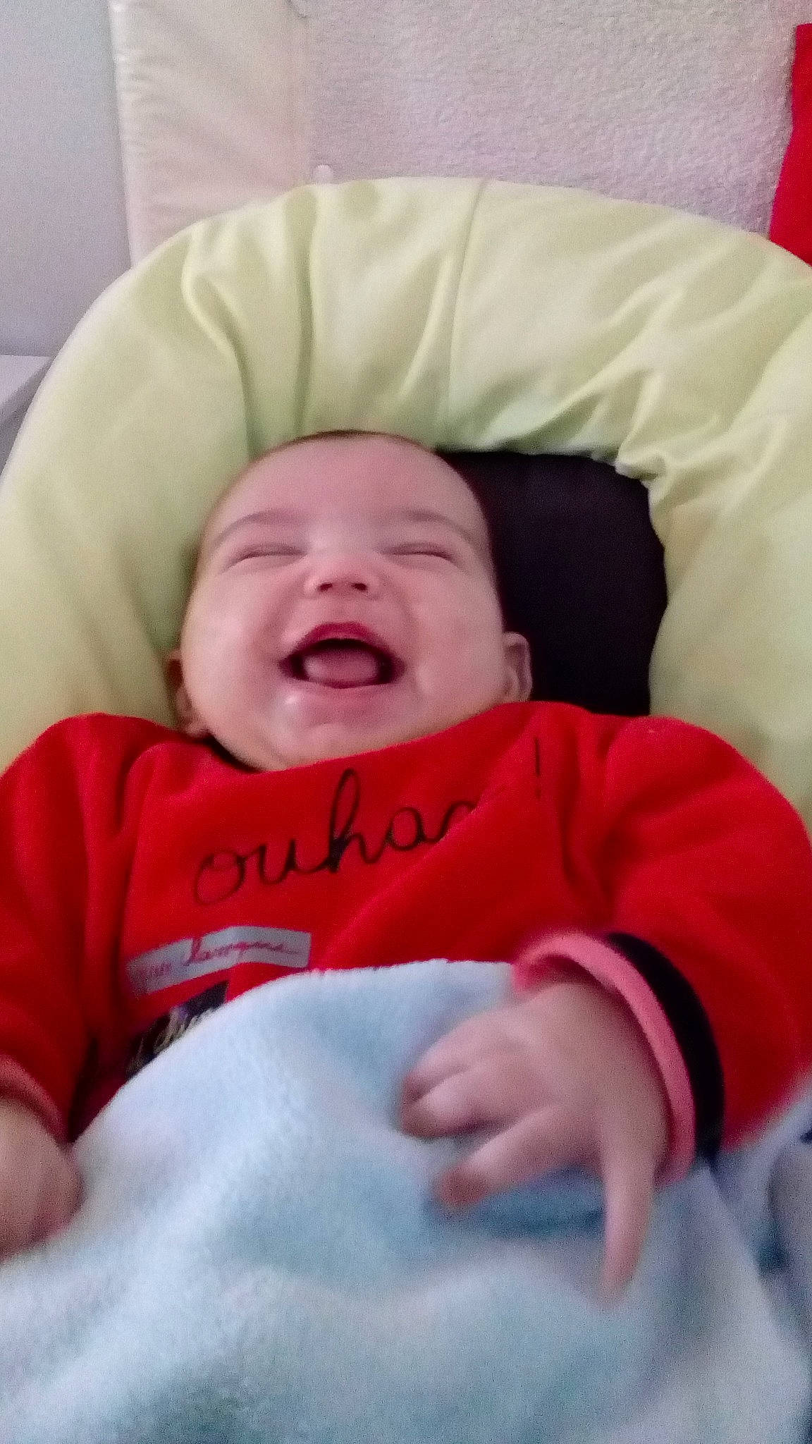 Nikola participe au concours pour gagner de l'argent avec cette photo : bed, bedtime, cheek, child, day, face, facial_expression, finger, head, infant, lip, mouth, nap, nose, person, product, skin, sleep, smile, textile