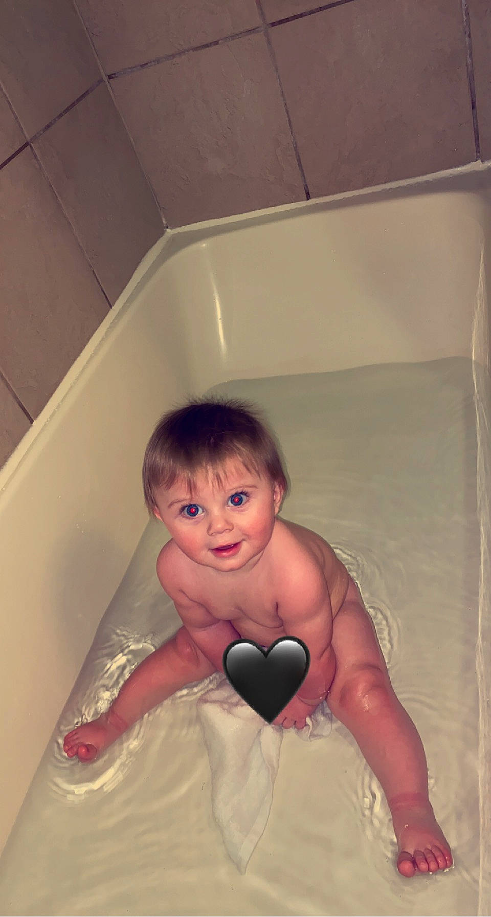 Drew joined the competition — help win amazing prizes! baby, baby_bathing, barechested, bathing, bathroom, bathtub, chest, child, comfort, fluid, fun, hand, human_body, person, personal_care, plumbing, smile, stomach, thumb, toddler