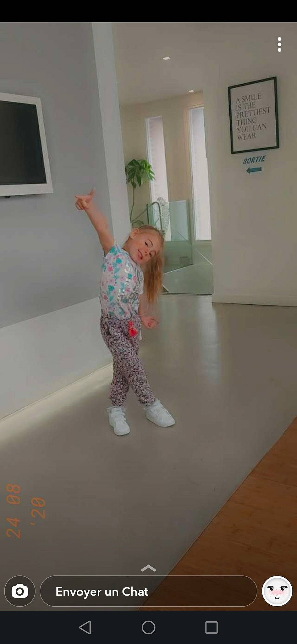 Savana a rejoint le concours — aidez-le/la à gagner de superbes lots ! balance, dance, floor, flooring, joint, leg, person, shoulder