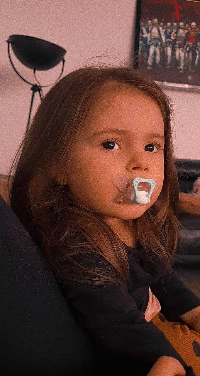 Leana a rejoint le concours — aidez-le/la à gagner de superbes lots ! cheek, chin, cool, ear, eyebrow, eyelash, facial_expression, flash_photography, fun, hair, happy, human_body, iris, jaw, lip, mouth, neck, nose, person, shoulder