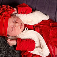 Anaë a rejoint le concours — aidez-le/la à gagner de superbes lots ! baby, child, closeup, cozy, cute, cute_outfit, fabric, hands, headband, holiday, indoors, infant, peaceful, portrait, red_clothing, resting, sleeping, soft_texture, toddler, white_vest