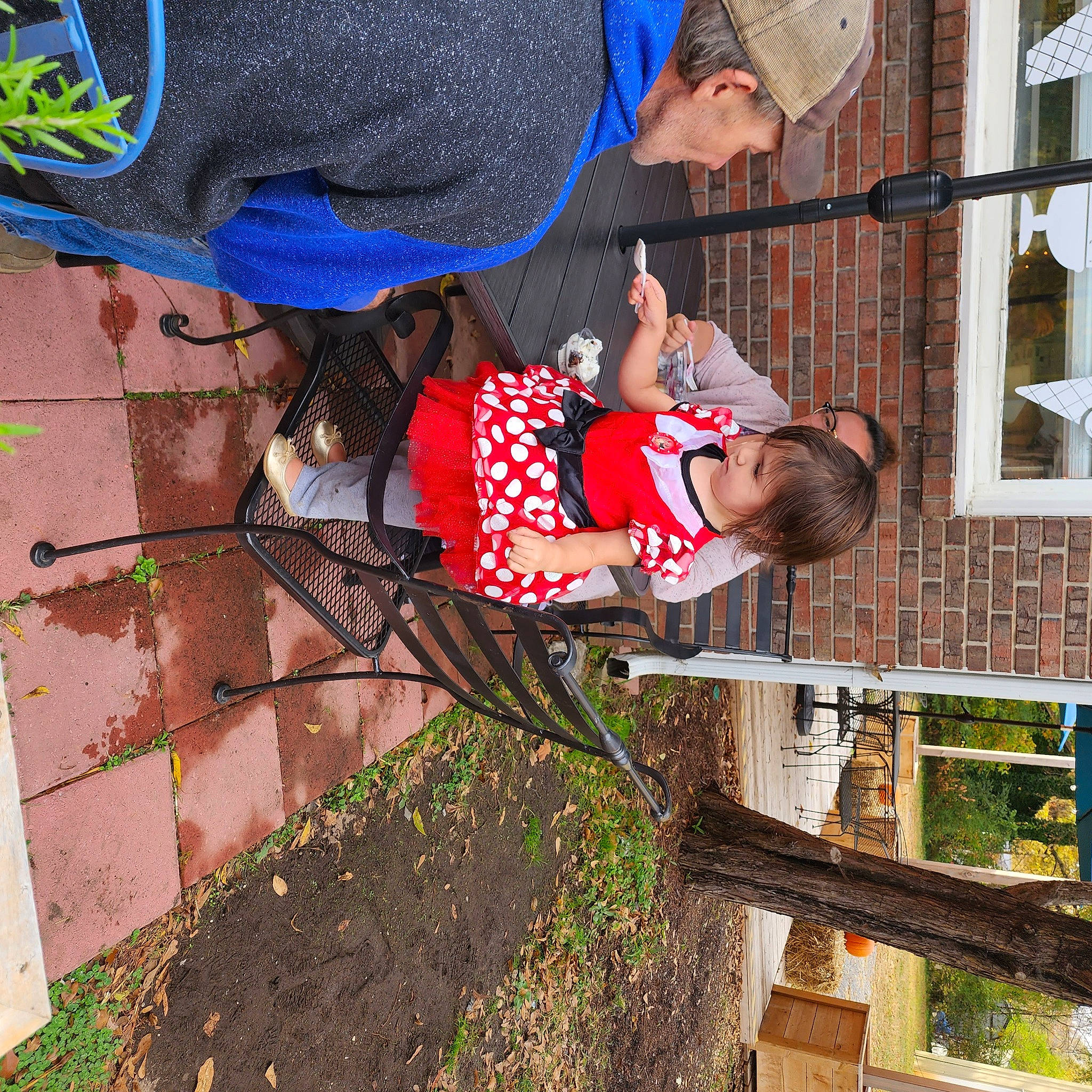 Marina is registered to the contest to win money with this photo: baseball_cap, building, cap, child, electric_blue, fun, grass, hat, leisure, person, plant, smile, soil, t_shirt, toddler, tree, window, wood